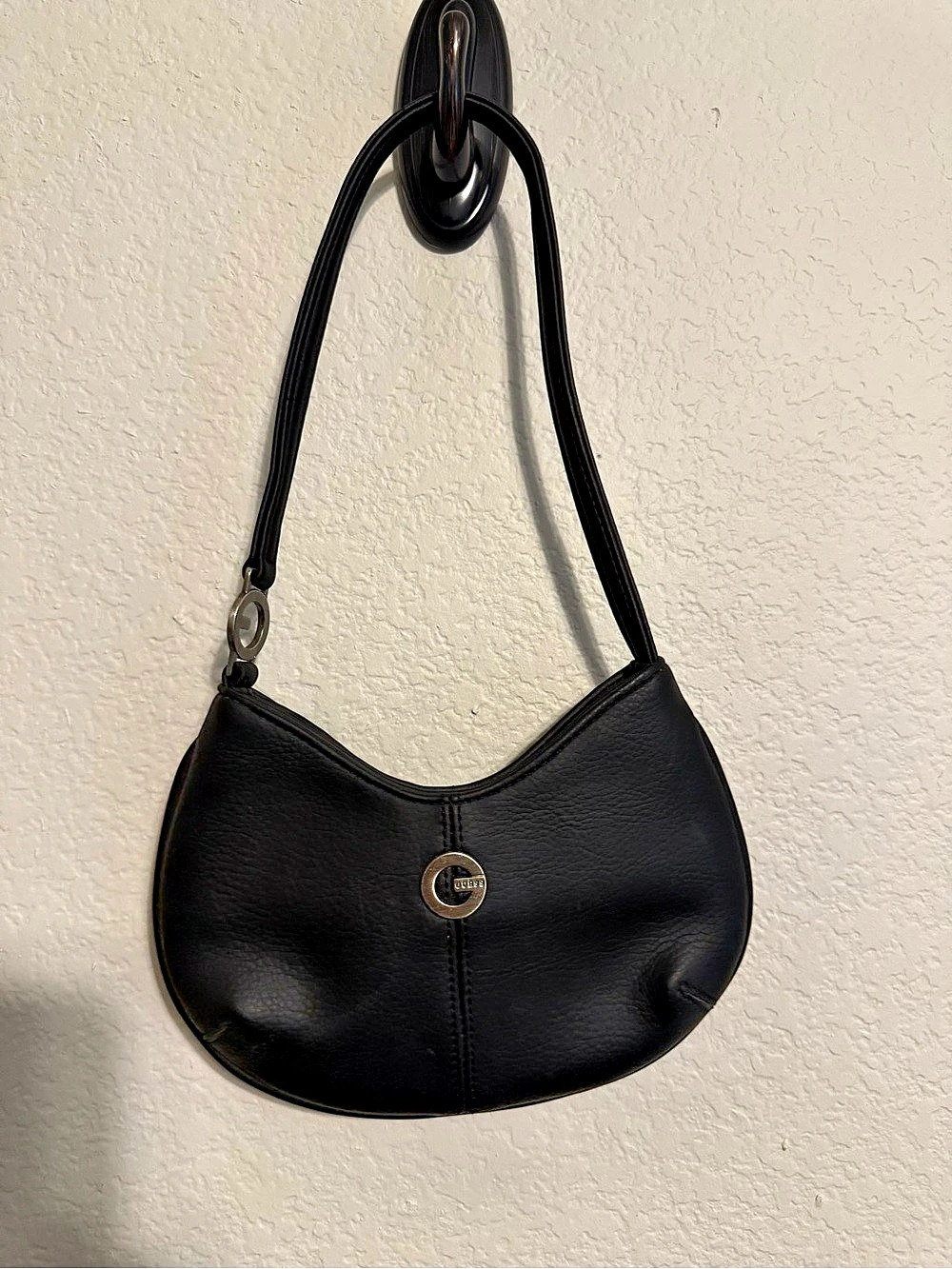 Guess Shoulder Bag in Black